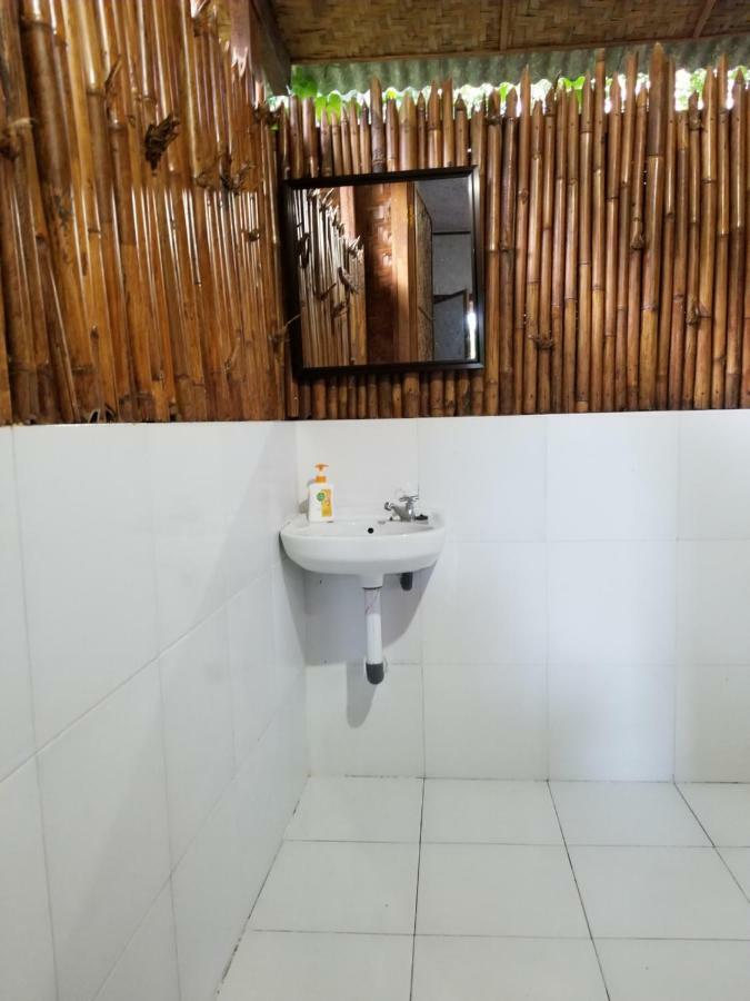 Mojosurf Camp Red Island Hotel Pasanggaran Exterior foto