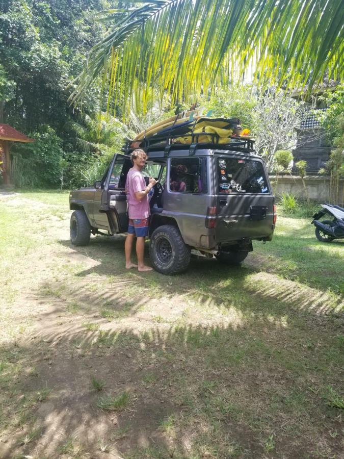 Mojosurf Camp Red Island Hotel Pasanggaran Exterior foto